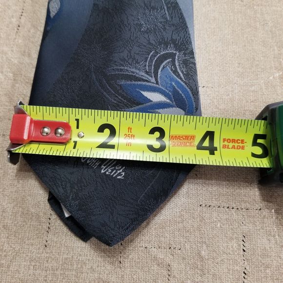 Men Neck Tie John Weitz Black Floral Logo Made in USA 3.75" Wide by 54" Long - Picture 9 of 11
